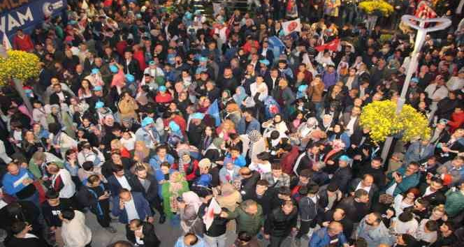 Cumhurbaşkanı Erdoğan’ın seçim zaferi Trabzon’da coşkuyla kutlanıyor
