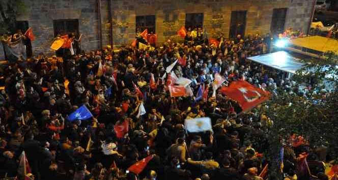 Kars’ta Erdoğan sevinci