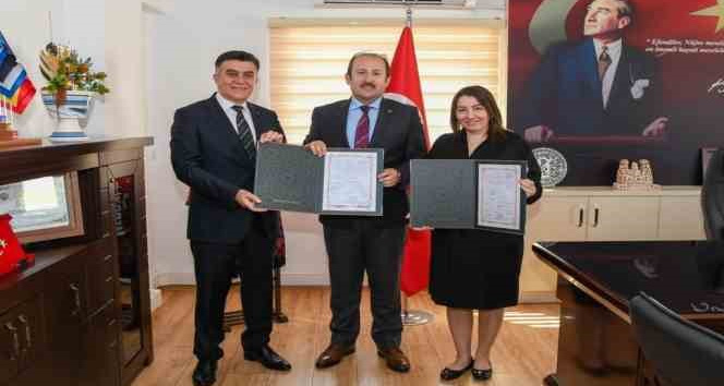 Vali Pehlivan, İl Nüfus ve Vatandaşlık İşleri birimlerini inceledi