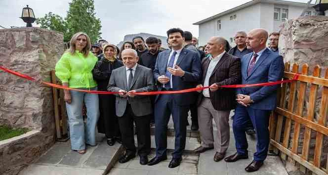 Çukurca’da “Sınırsız” adlı resim sergisi açıldı