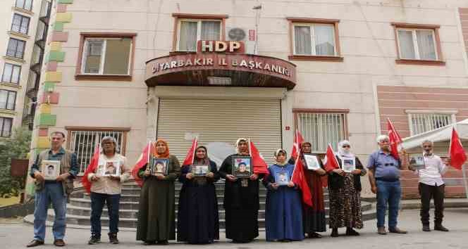 Evlat nöbeti tutan ailelerden Cumhurbaşkanı Erdoğan’a tebrik