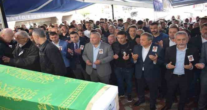 Seçim gecesi uğradığı saldırıda hayatını kaybeden şahıs toprağa verildi