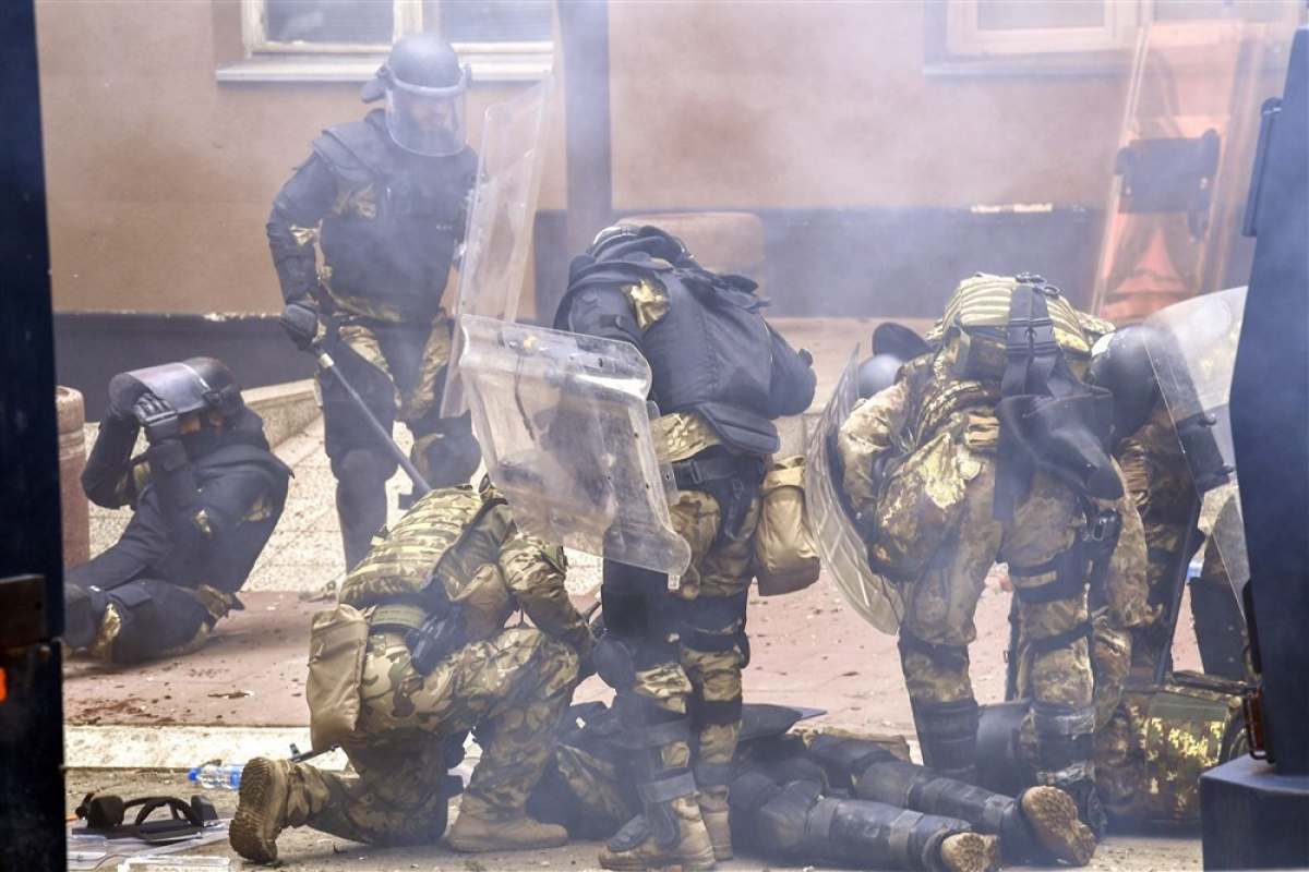 Kosova'daki olaylarda 25'i KFOR askeri 75 kişi yaralandı
