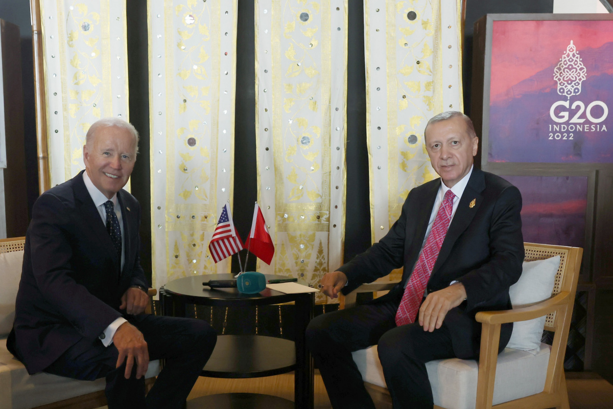 Biden ve Erdoğan görüşmesinde F-16 satışı ve İsveç'in NATO üyeliği gündeme geldi