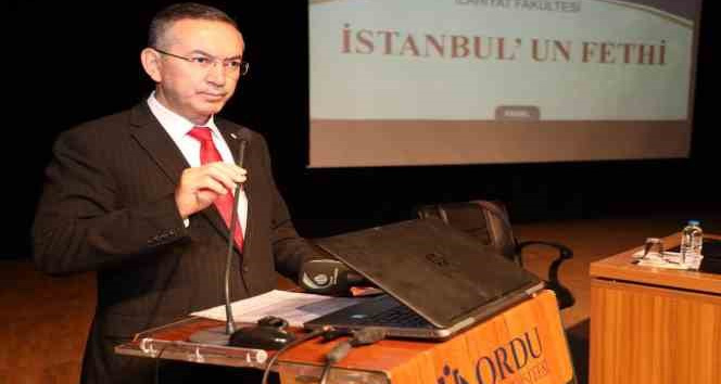 Rektör Akdoğan: “Bizler, ecdadımızın çabaları sayesinde buradayız”