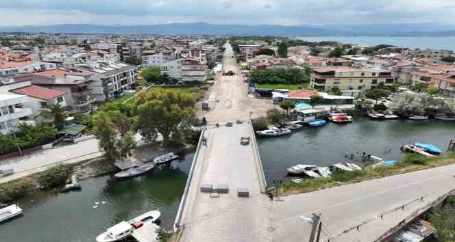 İkizçay Mahallesi’nde yollar yenileniyor