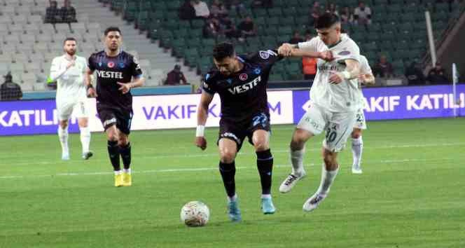 Spor Toto Süper Lig: Giresunspor: 0 - Trabzonspor: 2 (İlk yarı)