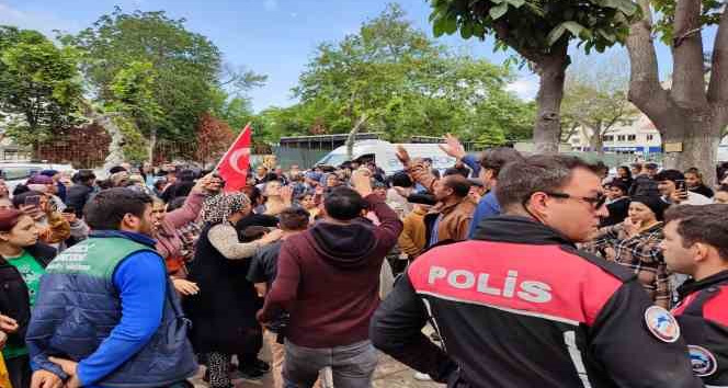Edirne’de vatandaşlar emniyete yürüdü