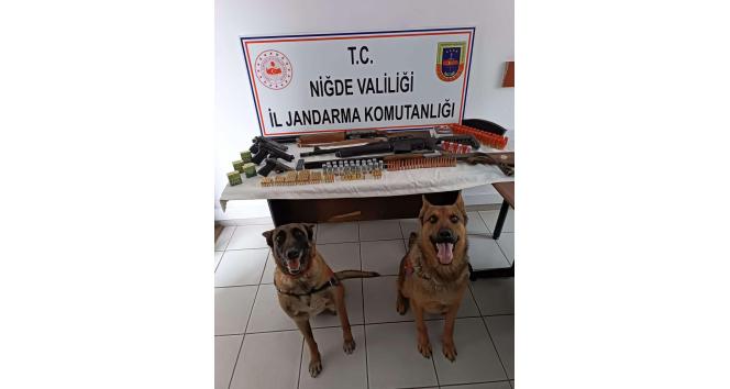 Jandarmadan ruhsatsız tabanca ve tüfek operasyonu