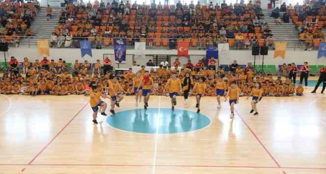 Darıca’da çocuklar yaz spor okullarında eğlenecek