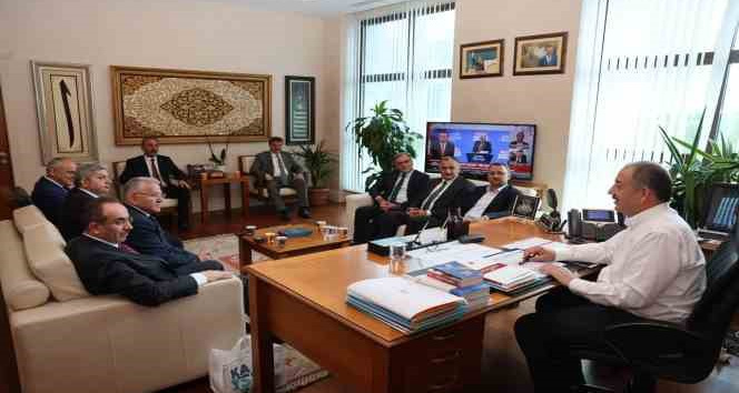 Büyükkılıç ve Başkanlardan Özhaseki’ye ziyaret