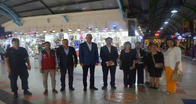 Kaymakam Aksoy kapalı çarşı esnafını tütüne karşı uyardı