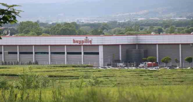 Beypiliç fabrikasında feci kaza: Banda sıkışan işçi hayatını kaybetti