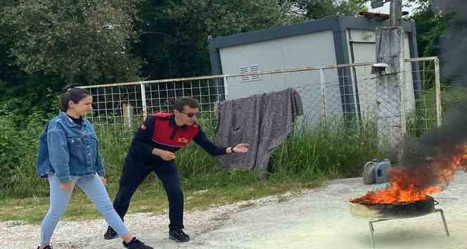 Yalova Belediyesi İtfaiye Müdürlüğü eğitimlerine devam ediyor