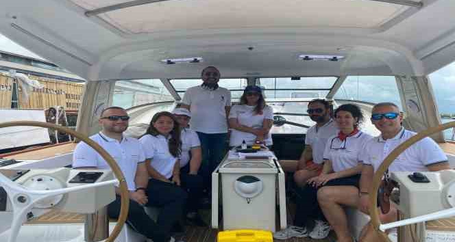 6 yelkenci rekor denemesi için Hopa limanından start aldı