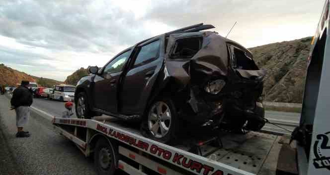 Yozgat’ta hafif ticari araç ile otomobil çarpıştı: 6 yaralı