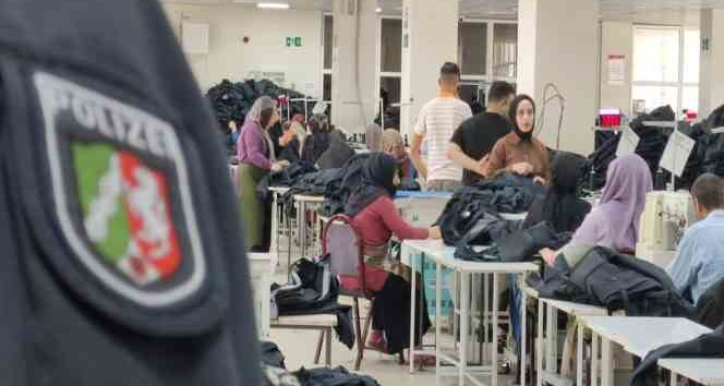 Alman polislerinin üniformaları Bingöl’den