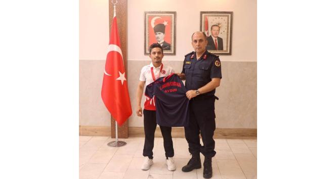 Aydın İl Jandarma Komutanı Demir, dünya ikincisi Sılıv’ı ağırladı