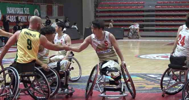 Japonya Avusturalya’yı rahat yendi: 65-51