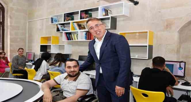 Başkan Savran, KAPEM kursiyeri gençlerle bir araya geldi