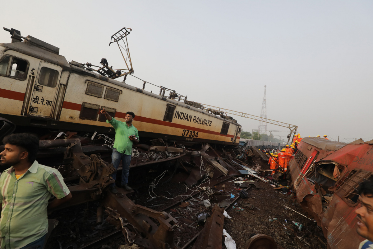 Hindistan&#039;daki tren kazasında can kaybı 288&#039;e yükseldi