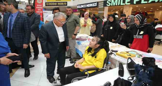 Bir anneden Başkan Büyükkılıç’a: “Sizin Hakkınızı Ödeyemem”