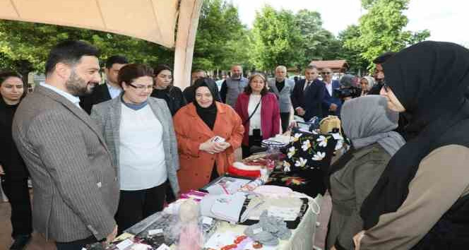 Bakan Yanık Kağıthaneli üreten kadınlarla bir araya geldi
