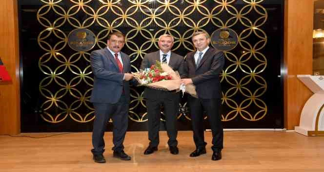 Büyükşehir Belediyesi Genel Sekreteri Noğay’a veda programı düzenlendi