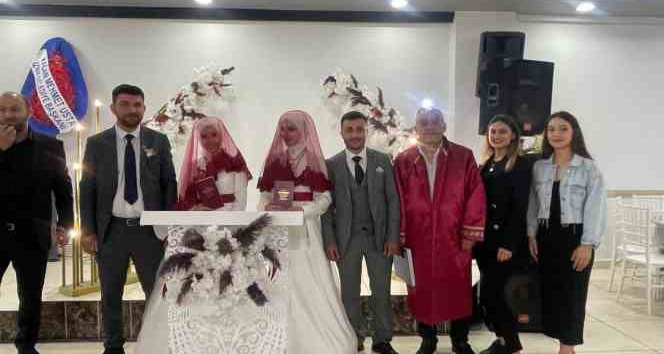 Bursa’da 2 erkek ve 2 kız kardeş aynı masada ‘evet’ dedi