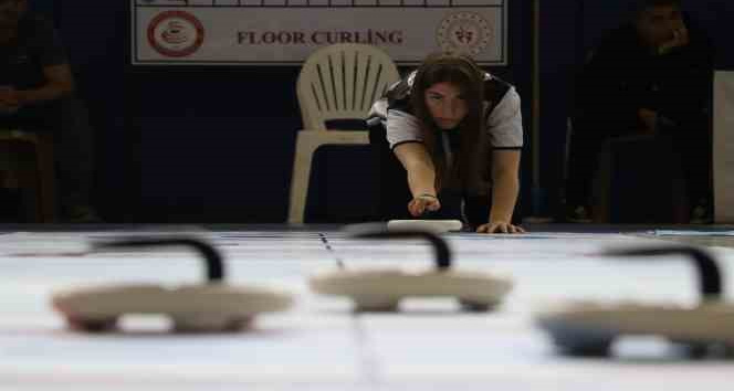Floor Curling Gençler Türkiye Şampiyonası Karaman’da başladı