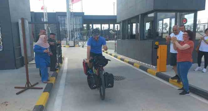 Almanya’dan Edirne’ye bisikletiyle 33 günde geldi