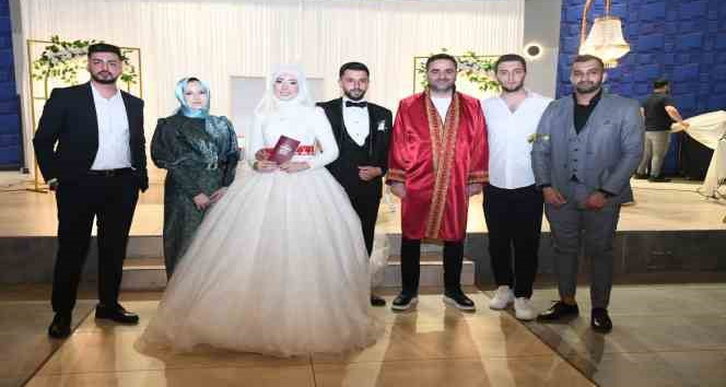 Başkan Özlü, Türkiye Yüzyılı’nın ilk nikahlarını kıydı