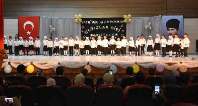 Kur’an kursu öğrencilerinin taç giyme ve yılsonu mezuniyet töreni yapıldı