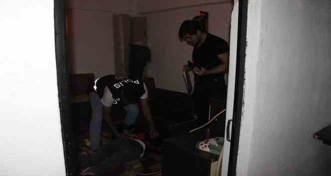 Karaman’da uyuşturucu satıcılarına şafak operasyonu: 17 gözaltı