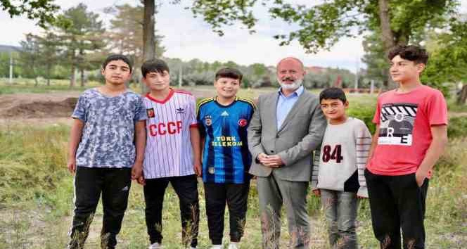 Başkan Çolakbayrakdar’dan Oruçreis’e aile sağlık merkezi, park ve halı saha