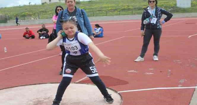 Özel yetenekli çocuklar yarıştı