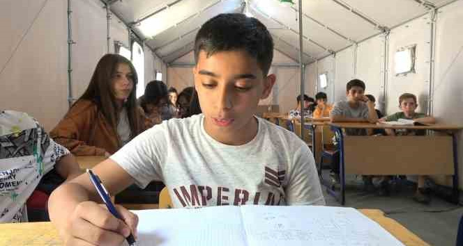 Azmettiler başardılar: Depremzede öğrenciler LGS’den tam puan bekliyor