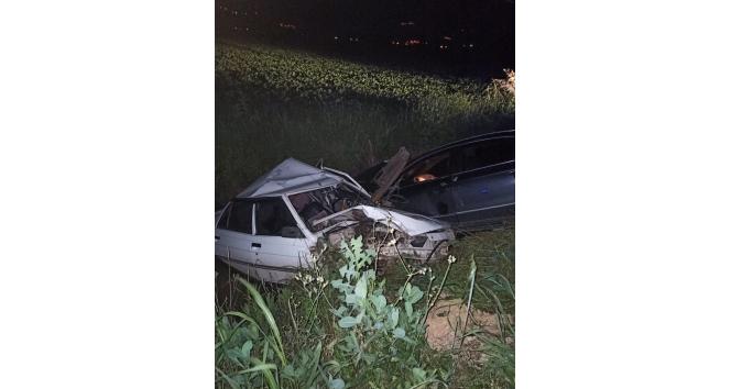 Tokat’ta 3 aracın karıştığı kazada 2 kişi yaralandı