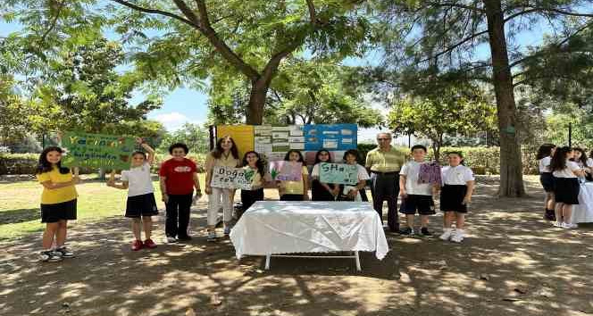 Aydınlı minikler arkadaşlarını çevre konusunda bilgilendirdi