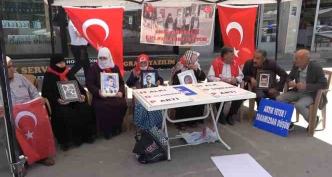 Ailelerin evlat nöbeti 101’inci haftaya girdi