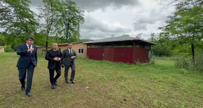 Vali Sonel, “Mevsimlik tarım işçisi kardeşlerimizin kalacak yerlerinin düzgün olması için tüm tedbirleri alıyoruz”