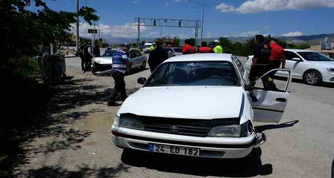 Erzincan’da ki trafik kazalarında 1’i bebek 6 kişi yaralandı