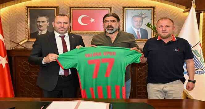 Faruk Yiğit Yalovaspor,’un yeni teknik direktörü oldu