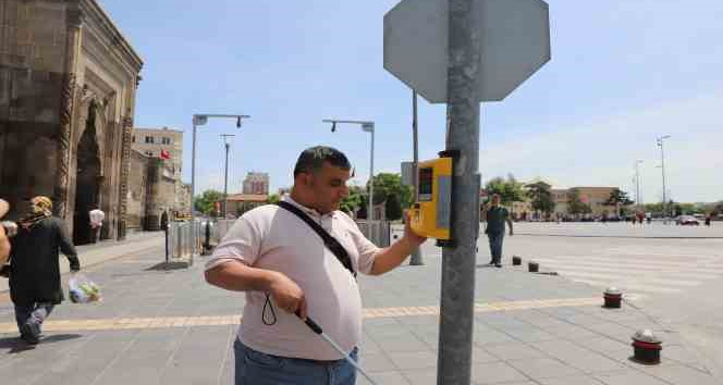 Görme engellilerin hayatını kolaylaştıran uygulama: Erişilebilir Yaya Butonları