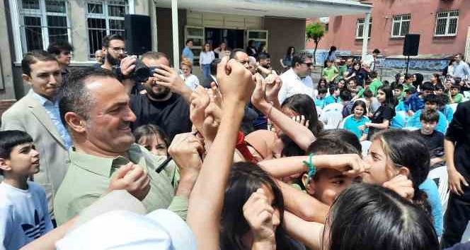 Beyoğlu’nda ‘Atık Toplama Kampanyası’na katılan öğrenciler ödüllendirildi