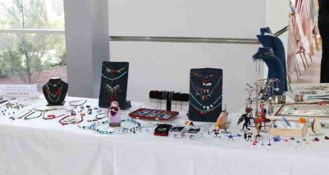 Kırşehir’de Halk Eğitim Merkezi kursiyerlerinin bir yıllık emeği sergilendi