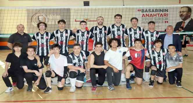 Zonguldak Voleybol Kulübü milli voleybolcu Kadir Cin’i ağırladı
