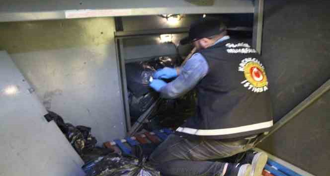 Sırbistan’dan ülkeye giriş yapan yolcu otobüsünde 1 milyon liralık yakalama