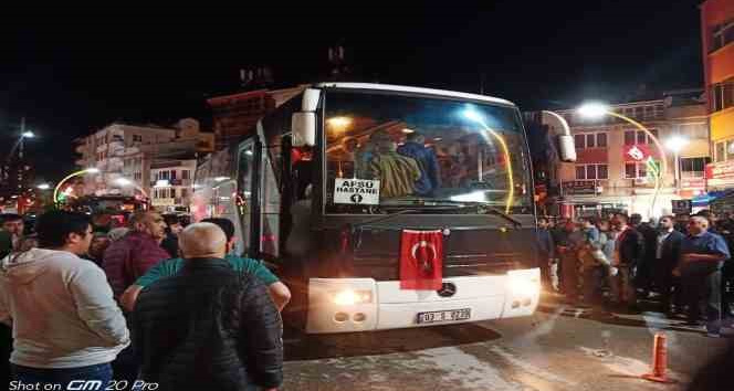 Sandıklı’da hacı adayları kutsal topraklara uğurlandı