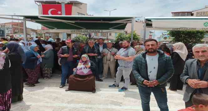 Şuhut’ta hacı adayları kutsal topraklara dualarla uğurlandı